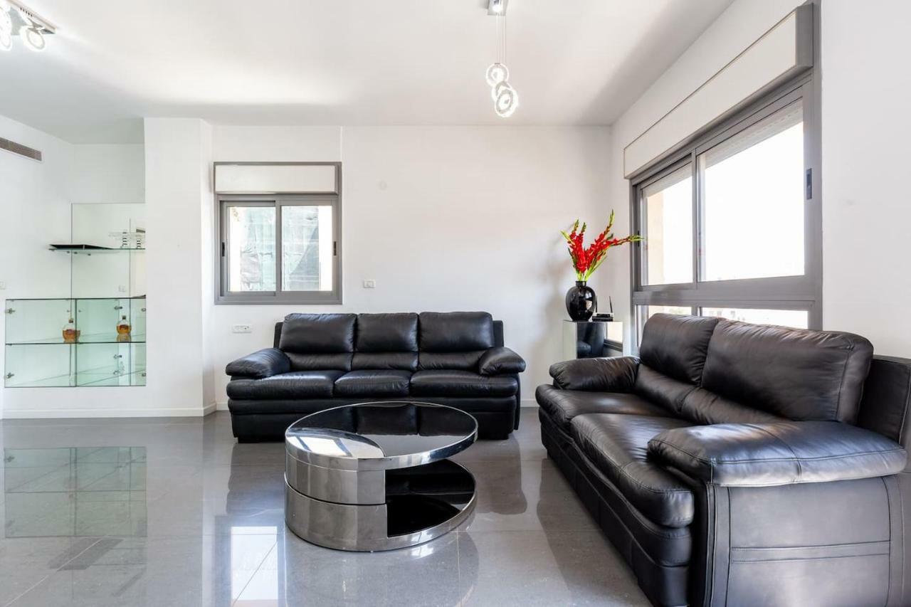 Bnbisrael Apartments - Hakovchim Miroir Tel Aviv Exterior photo