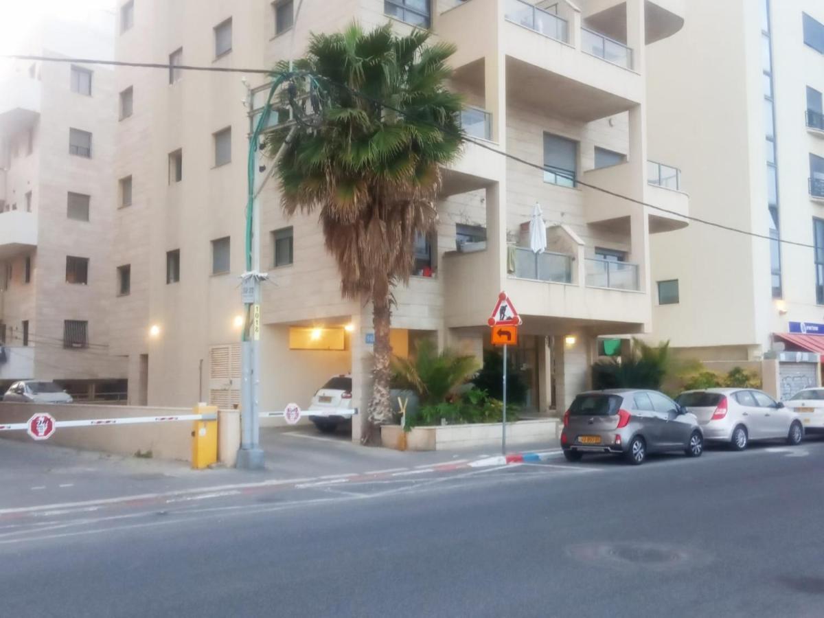 Bnbisrael Apartments - Hakovchim Miroir Tel Aviv Exterior photo